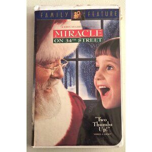 Miracle on 34th Street VHS Tape with ClamShell Cover (1994) Mara Wilson Vintage